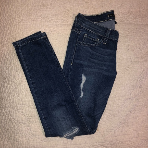 Flying Monkey Pants - Flying monkey mid-rise distressed jeans